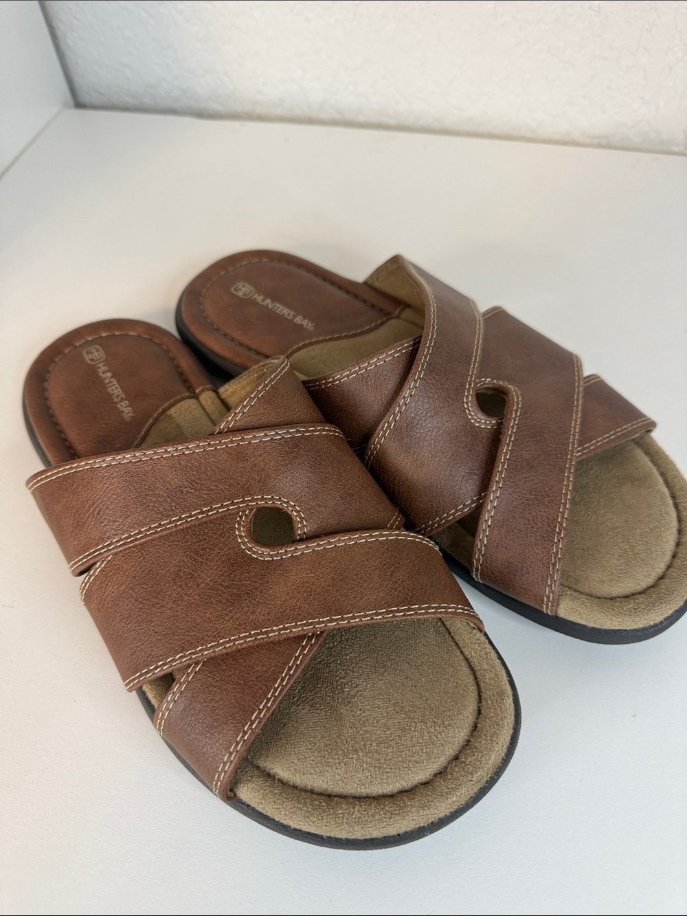 Hunter's Bay Brown Leather Slide Sandals with Stitched Detail